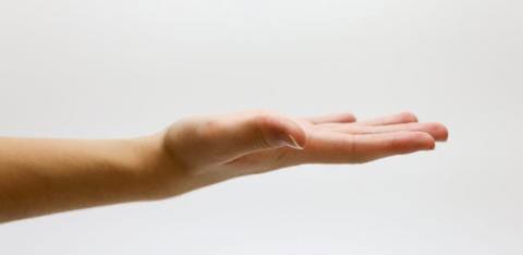 How to Ask for Something in Spanish: Polite Requests