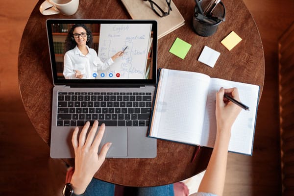 Take Spanish Classes Online with Professional Teachers