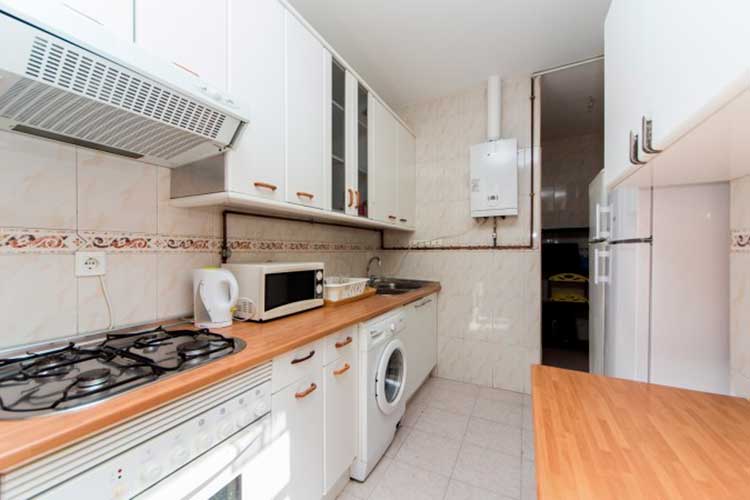 Student studio flats Madrid with utilities included