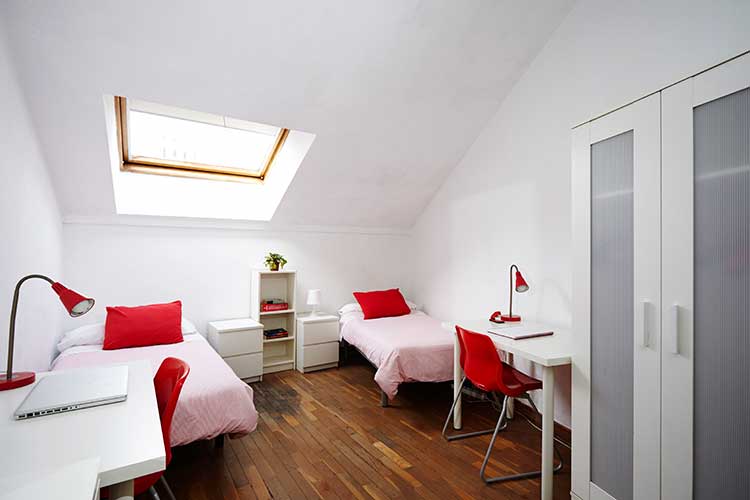 cheap student rooms Madrid city center