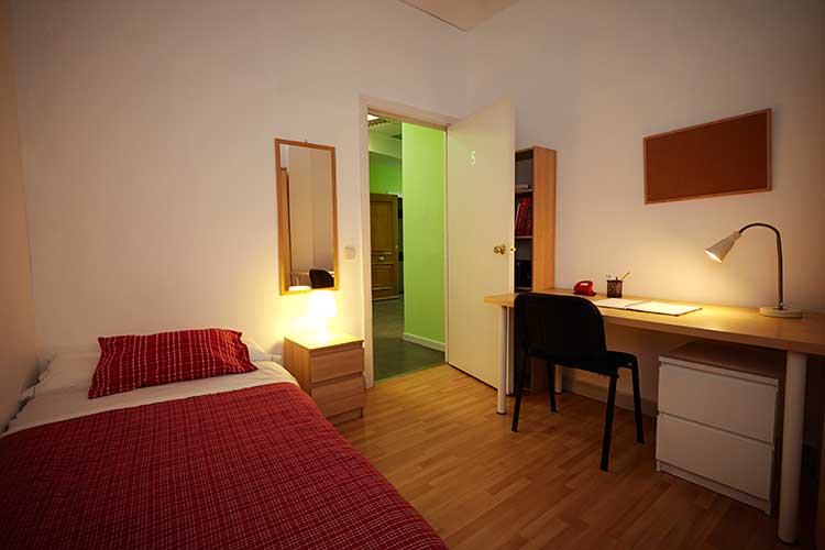 student housing for Spanish language learners Madrid